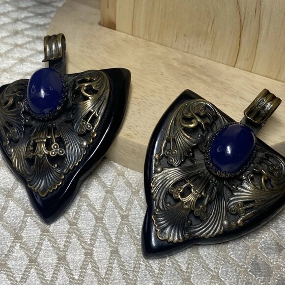 Vintage 1965–75 Nepal/India Bronze & Ebonite Pendants w/ Blue Galalith Cabochon - Picture 10 of 10